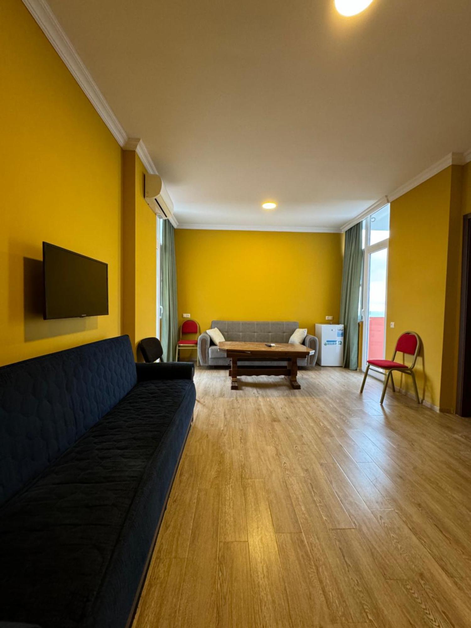 Appartamento Colibri Batumi Esterno foto