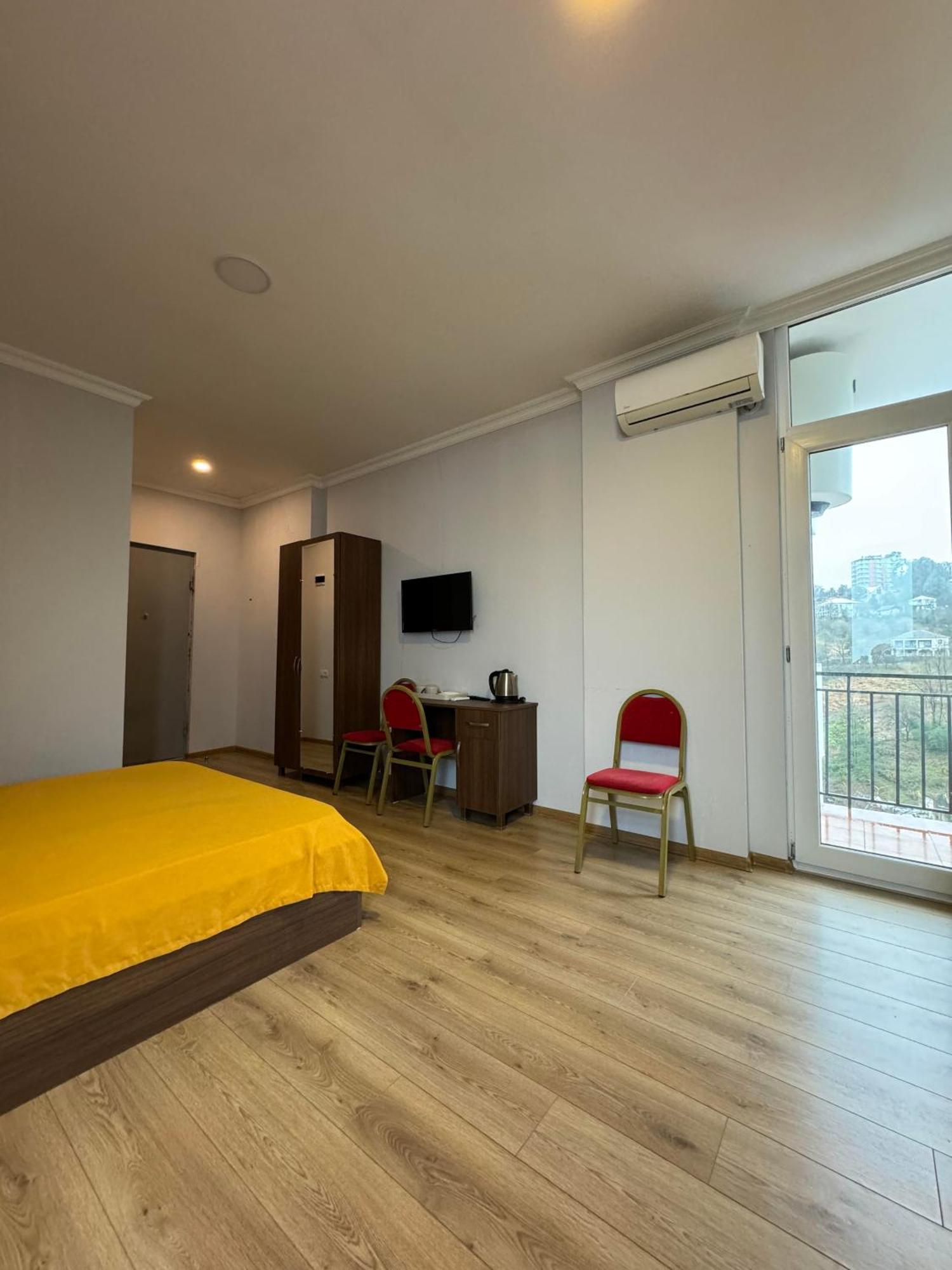 Appartamento Colibri Batumi Esterno foto